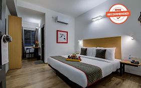 Oyo Townhouse 42 Urvashi Theatre